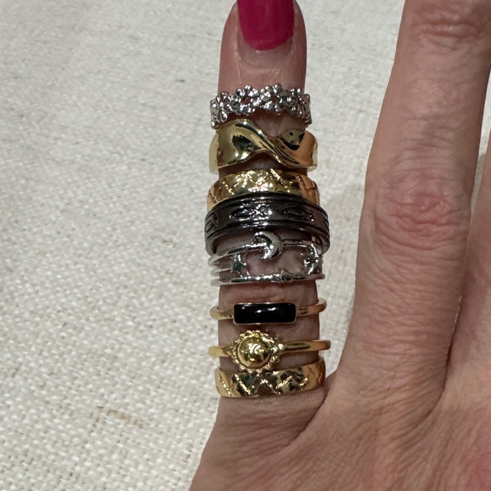 Toe Ring Set - Fashion 8 Pack Adjustable sizing - Picture 2 of 4
